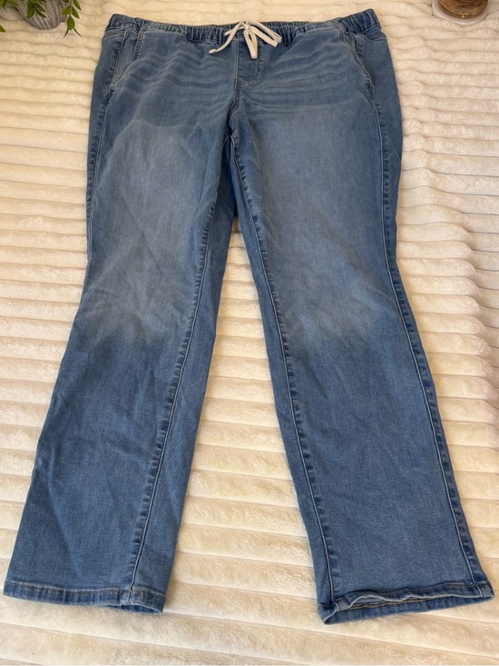 torrid Pants - Torrid elastic waistband jeans size 2R